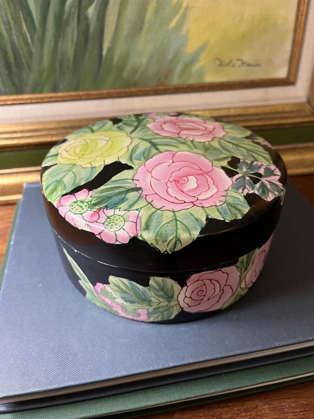 Vintage porcelain lidded trinket dish with floral pattern